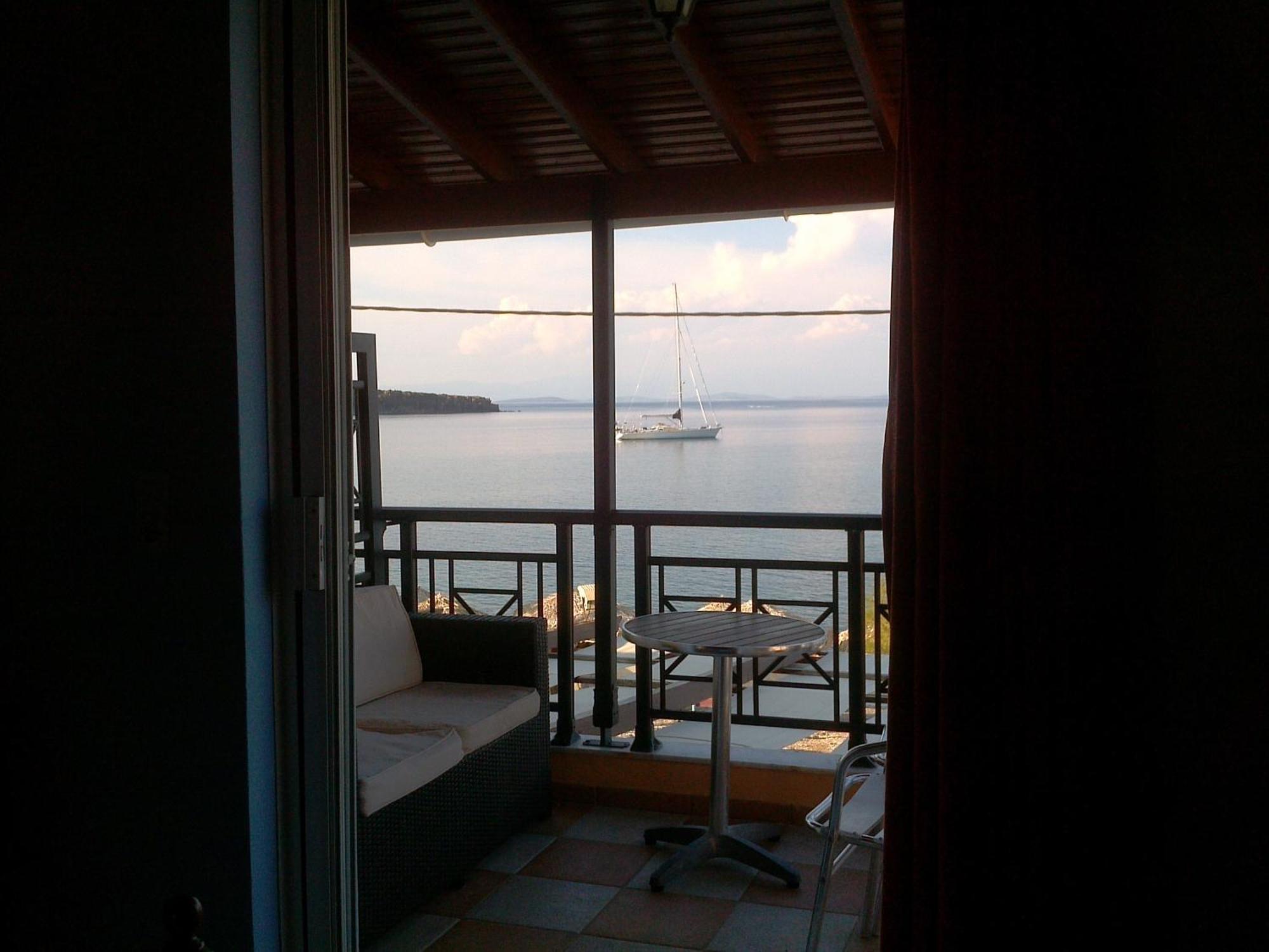 9 Musses Hotel Apartments Skala Mistegnon Quarto foto